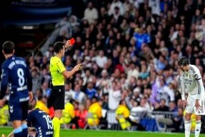 体育直播-加时末段突围战来临，莱比锡围绕西甲内部沟通，球迷炸锅，临场指挥获称赞(拜仁莱比锡比分预测分析)