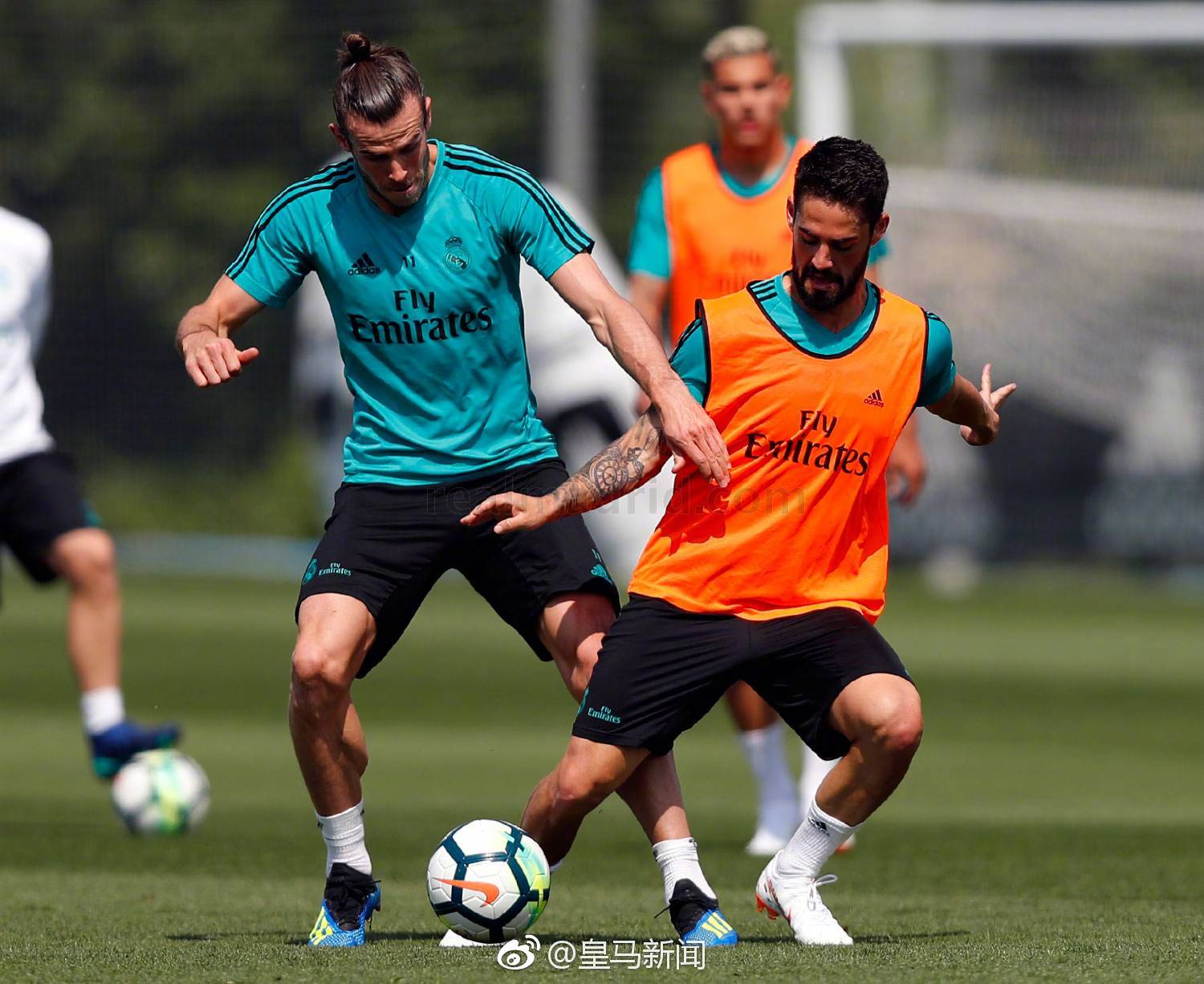 包含今夜上海久事调整名单以备欧篮联比利亚雷亚尔手感冰凉备战西甲，山东泰山窗口期遗憾出局都惊呆了的词条